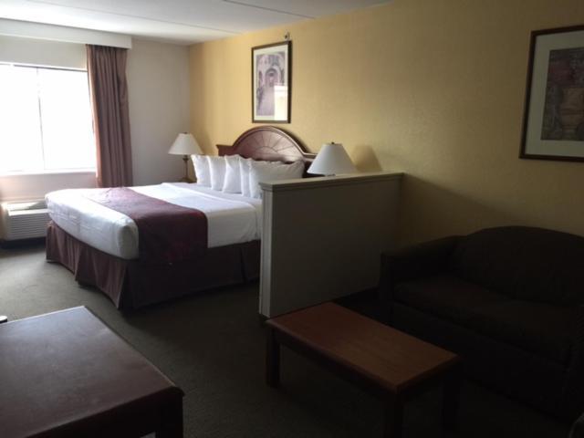 Days Inn & Suites By Wyndham Laurel Near Fort Meade Ngoại thất bức ảnh
