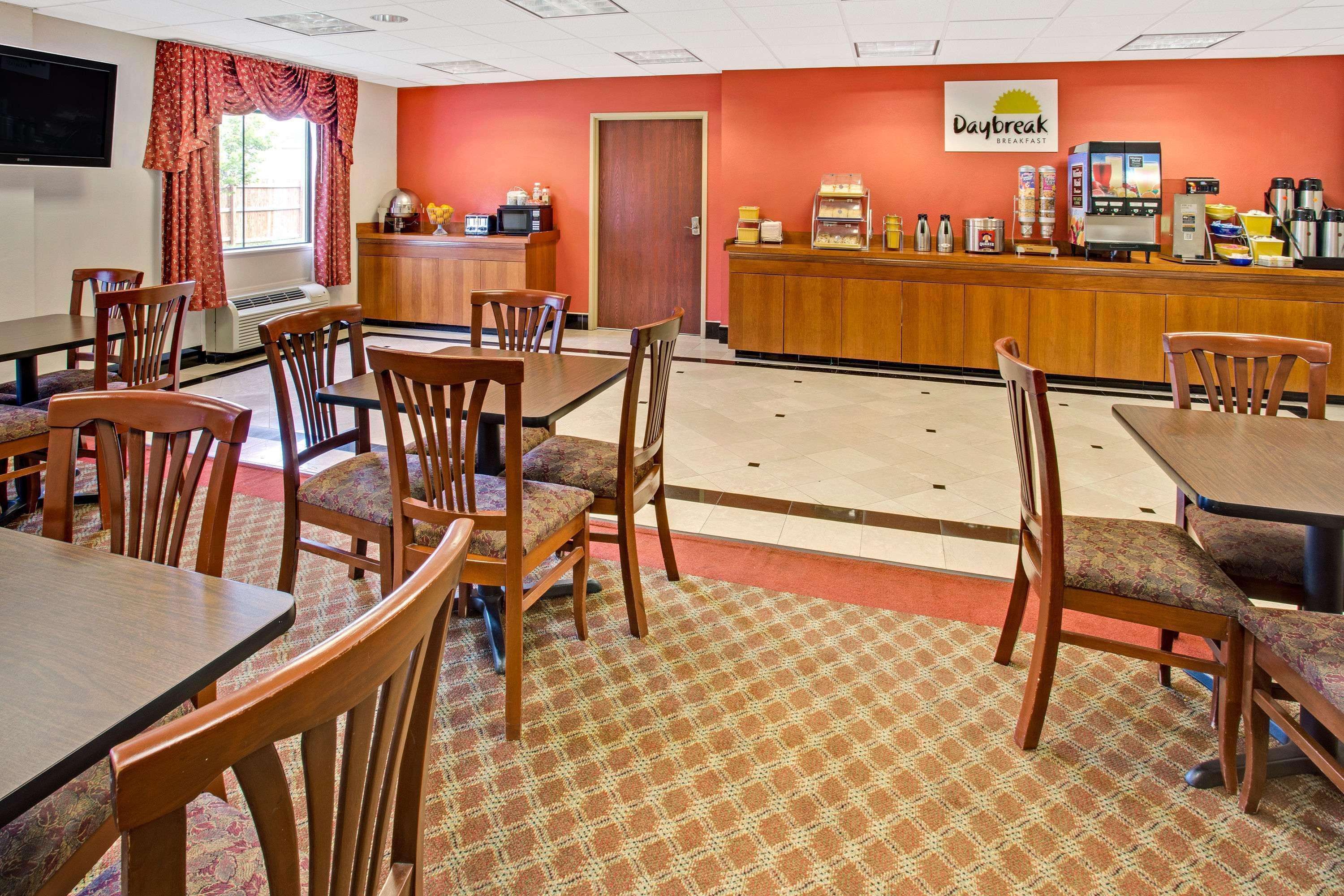 Days Inn & Suites By Wyndham Laurel Near Fort Meade Ngoại thất bức ảnh