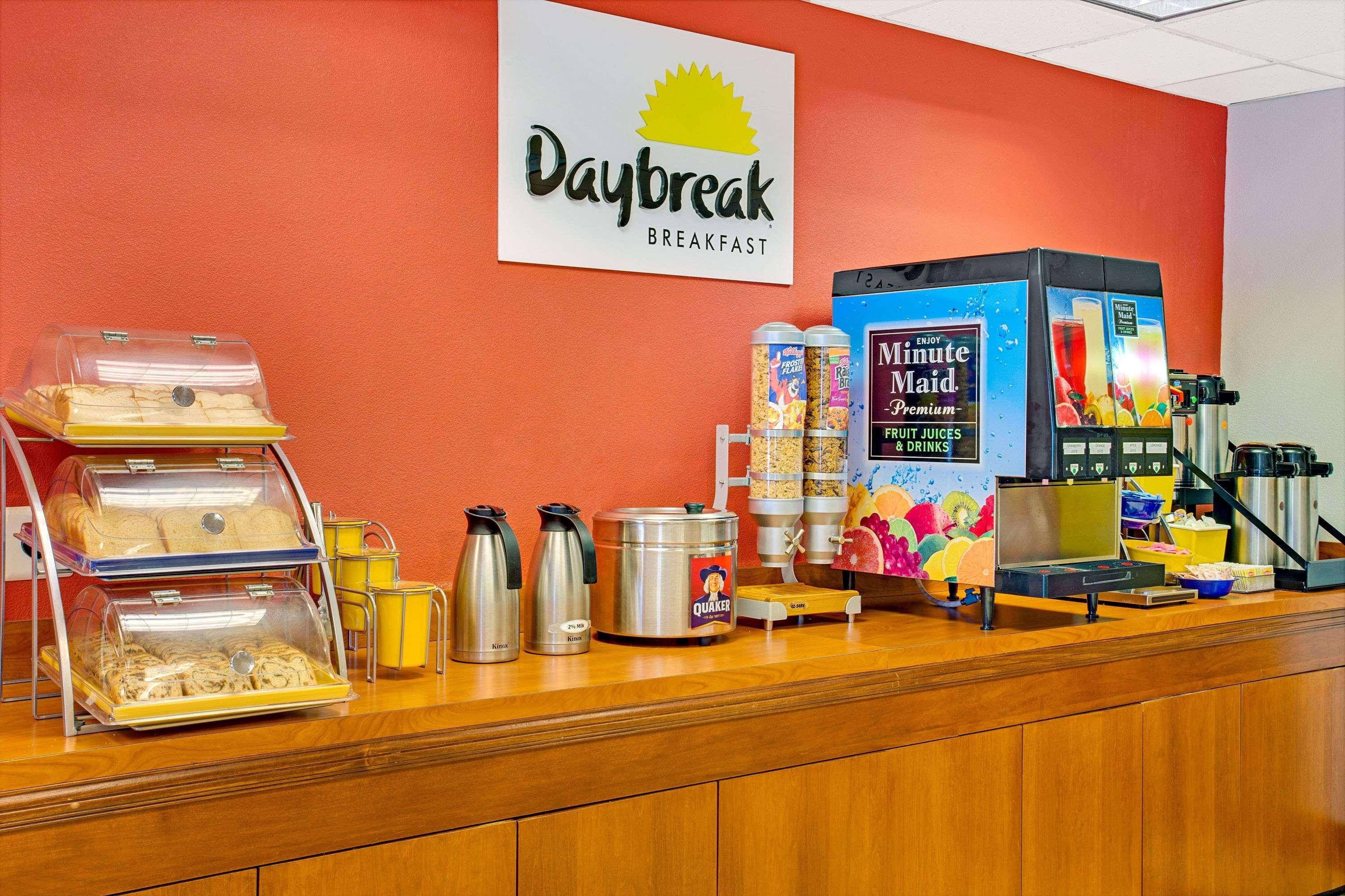 Days Inn & Suites By Wyndham Laurel Near Fort Meade Ngoại thất bức ảnh