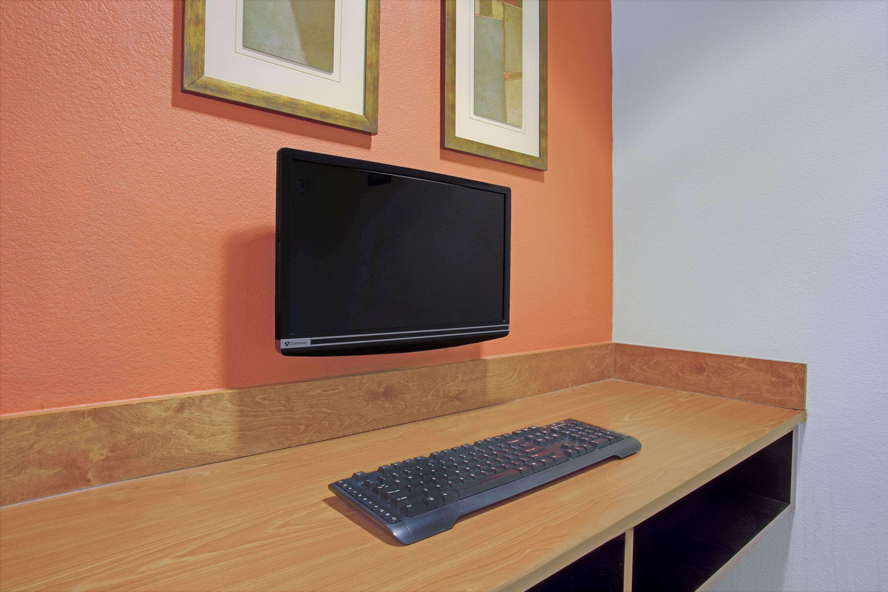 Days Inn & Suites By Wyndham Laurel Near Fort Meade Ngoại thất bức ảnh