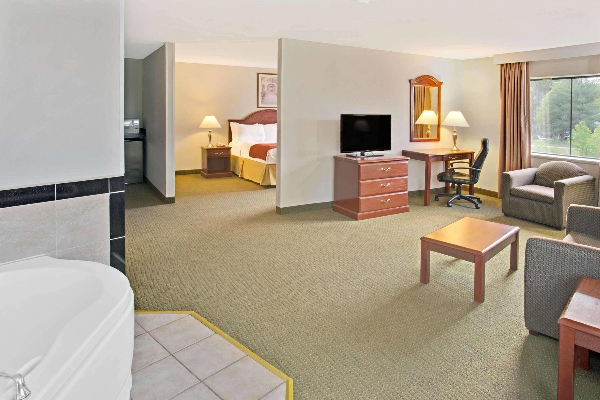 Days Inn & Suites By Wyndham Laurel Near Fort Meade Ngoại thất bức ảnh